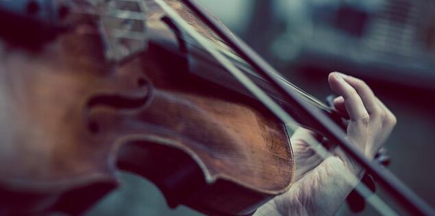 曲で印象的なバイオリンのイメージ
